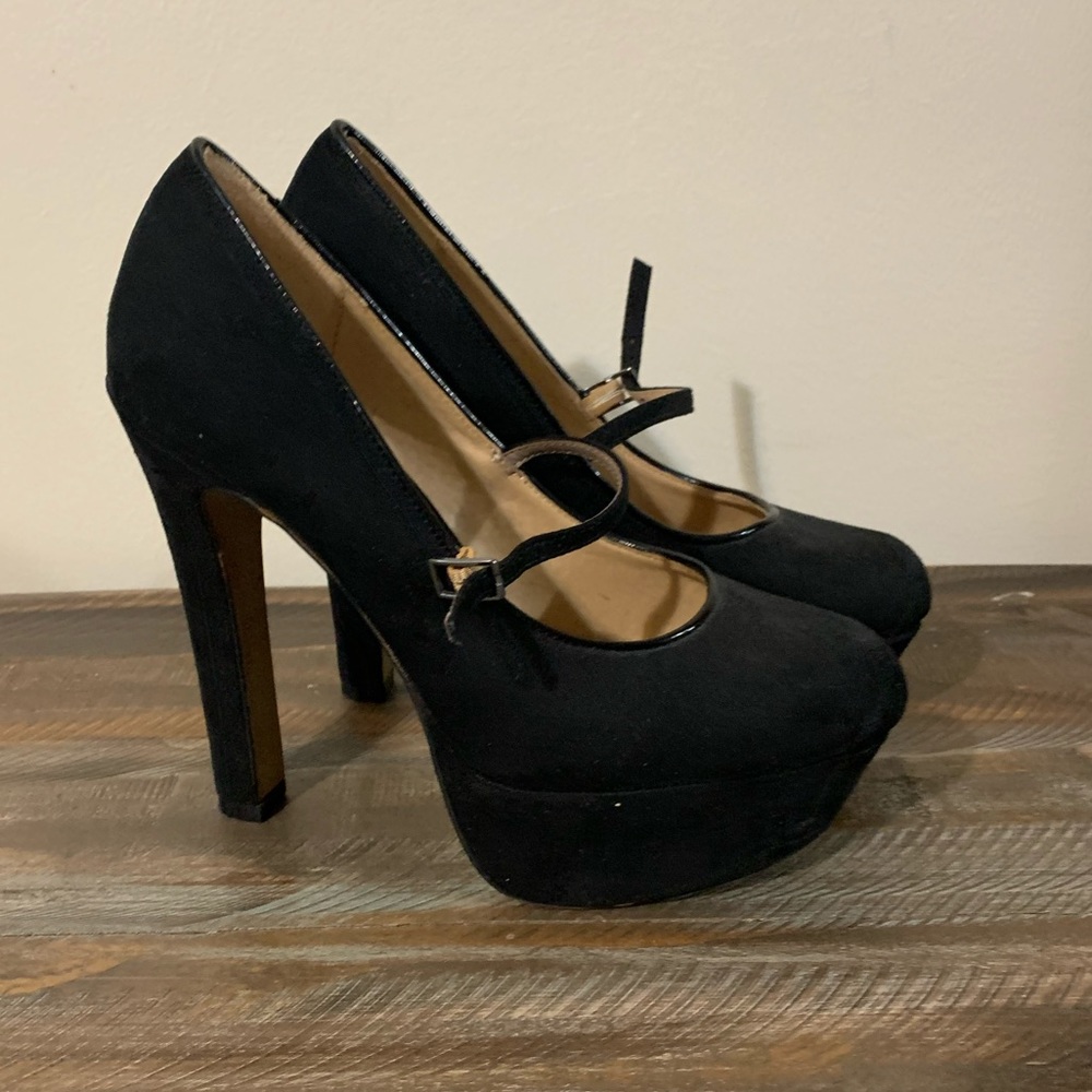 Beautiful Black Elle heels